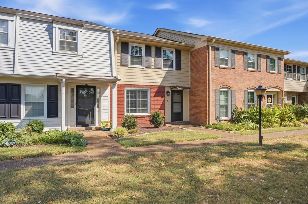 8207 Sawyer Brown Rd M4, Nashville