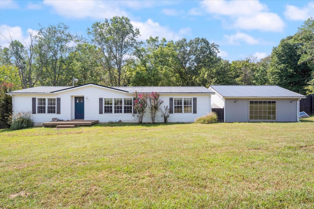 6071 Highway 41a, Pleasant View
