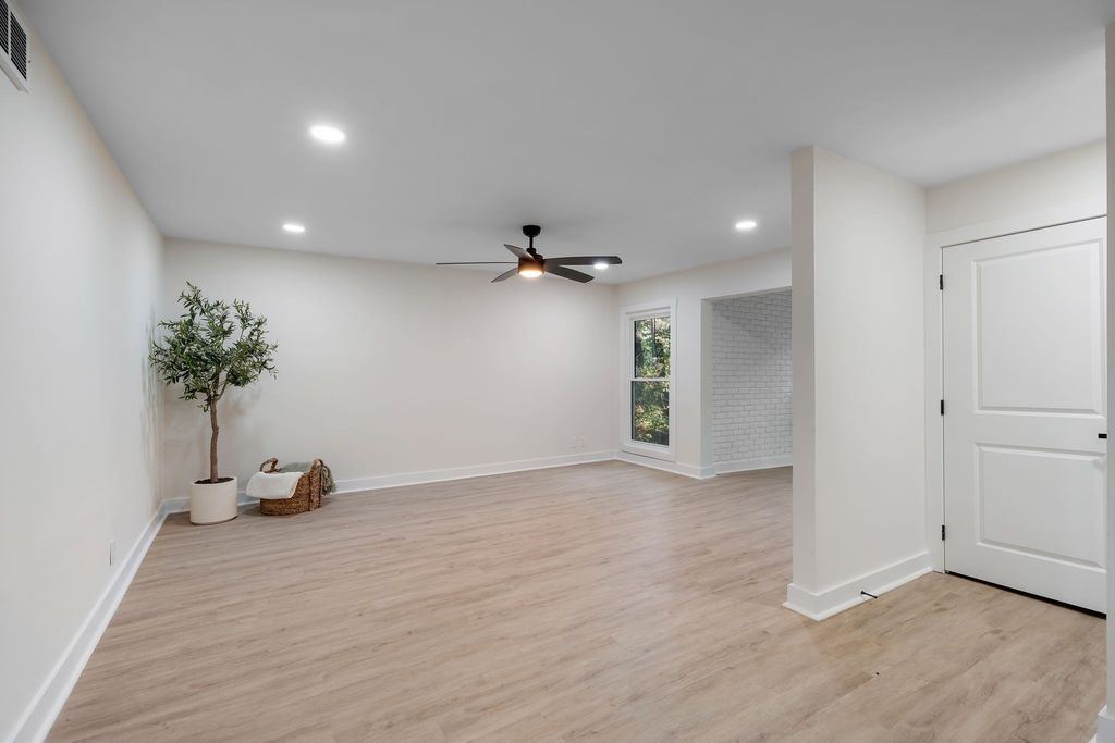 116 Harding Pl C4, Nashville