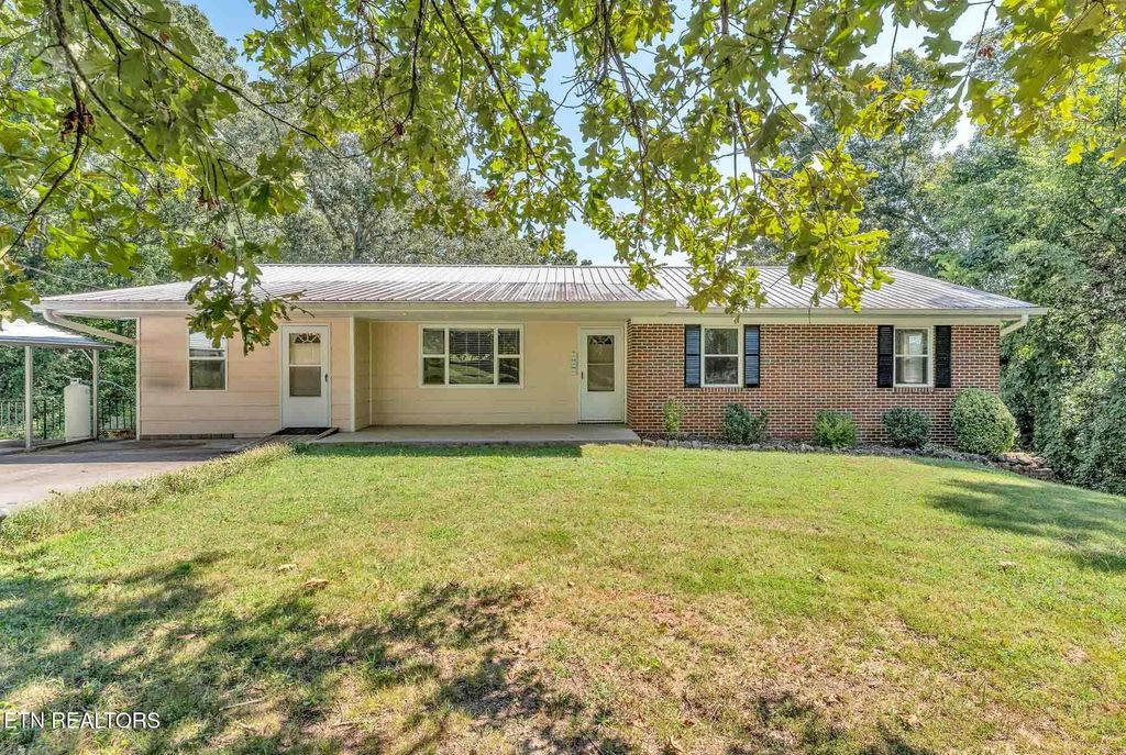 228 Crestwood Circle, Decatur