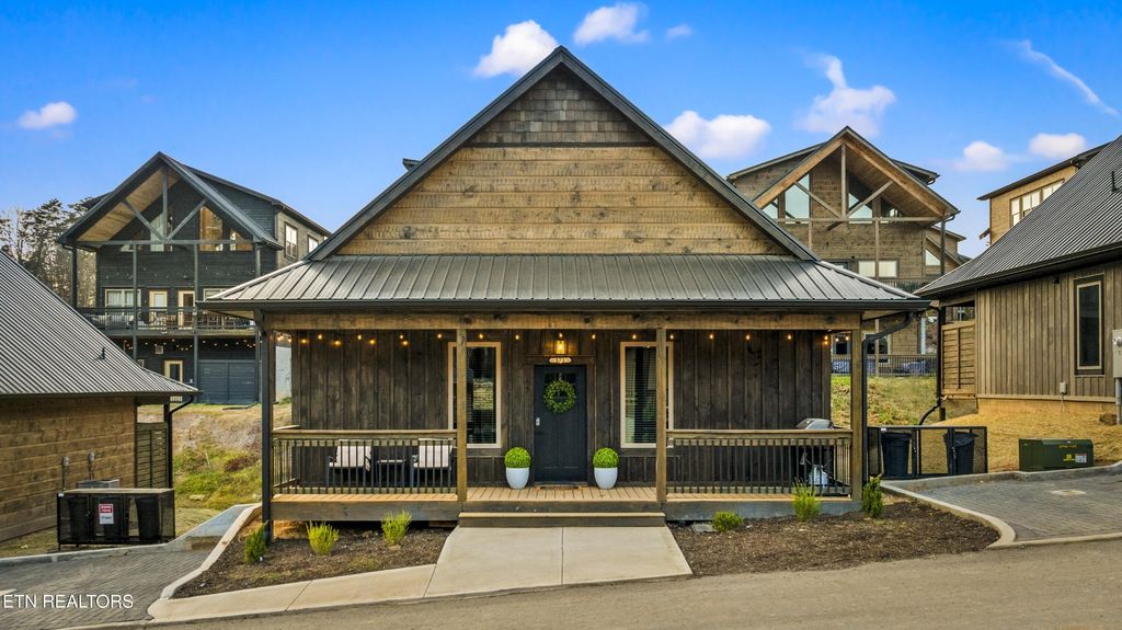 564 Warbonnet Way, Pigeon Forge