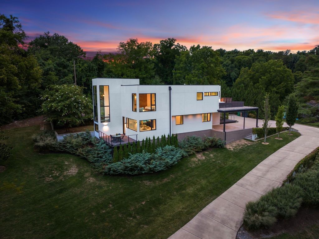 6321 E Valley Rd, Nashville