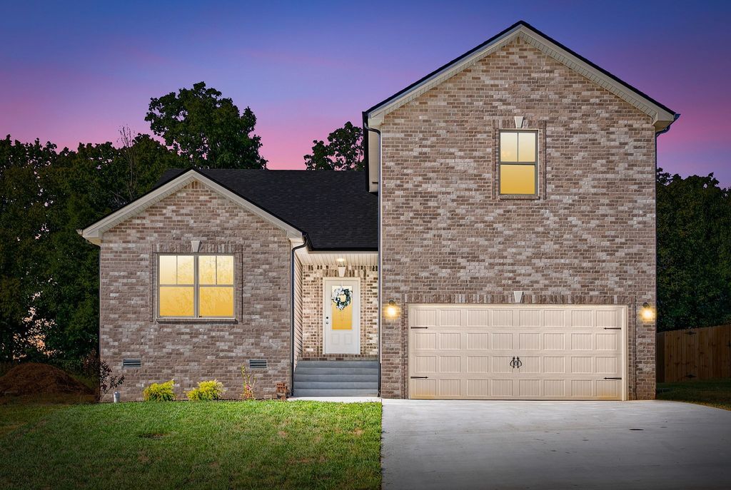 862 Burley Barn Rd, Clarksville