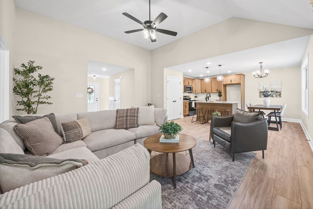 862 Burley Barn Rd, Clarksville