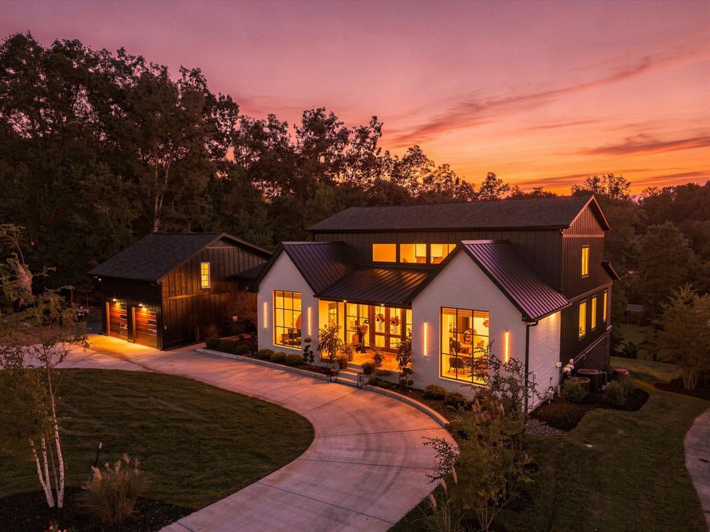131 Bluff Dr, Winchester