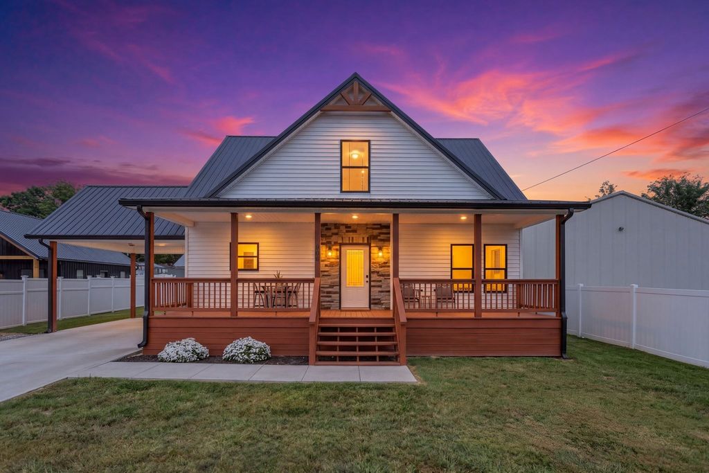 906 Davidson St, Tullahoma