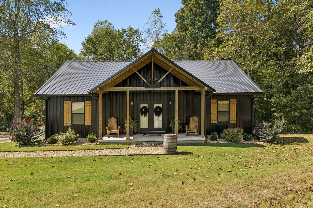 837 Womble Ridge Rd, Ethridge