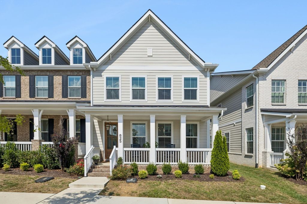 825 Braidwood Ln, Franklin
