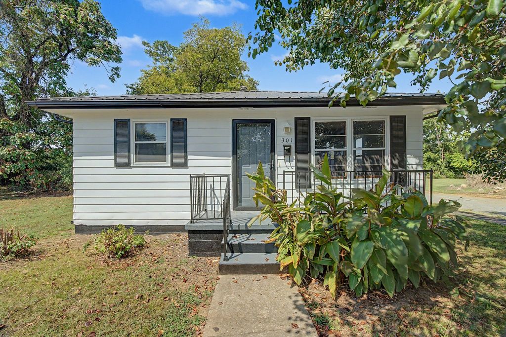 301 S Campbell St, Hopkinsville
