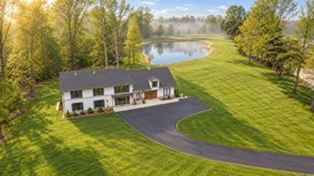 1510 East Piney Road, Dickson
