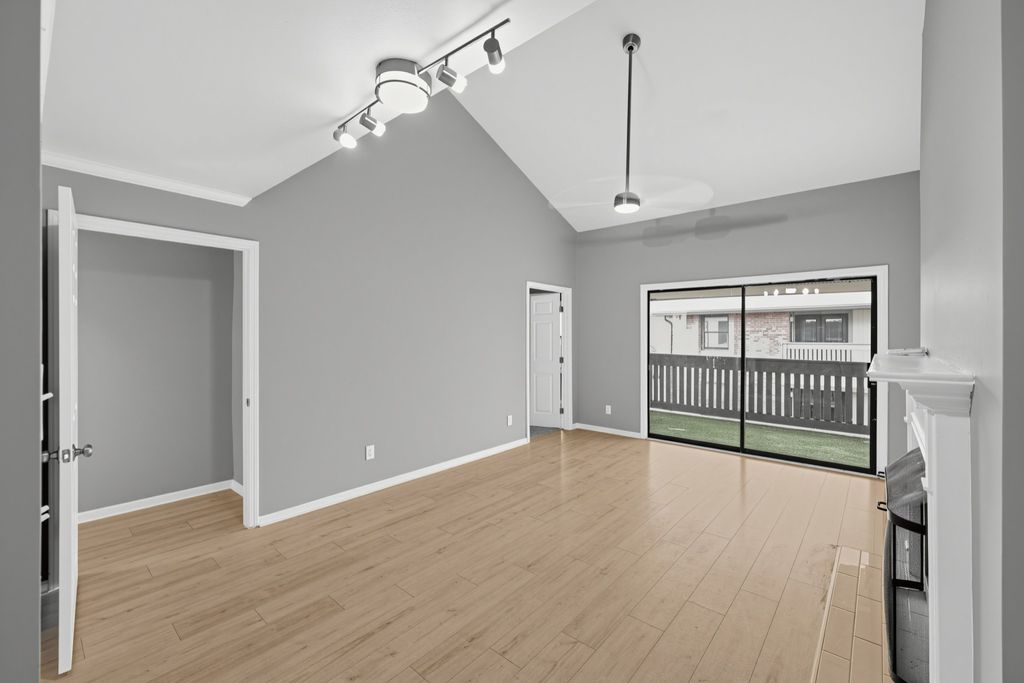 145 Hillsboro Pl, Nashville