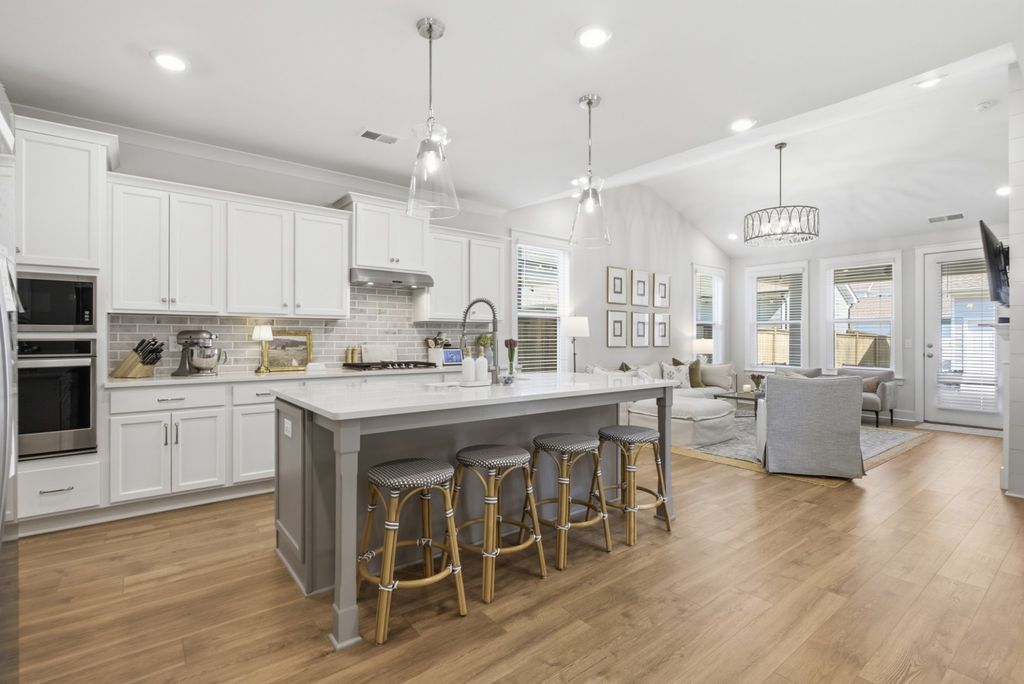240 Southmen Ln, Spring Hill