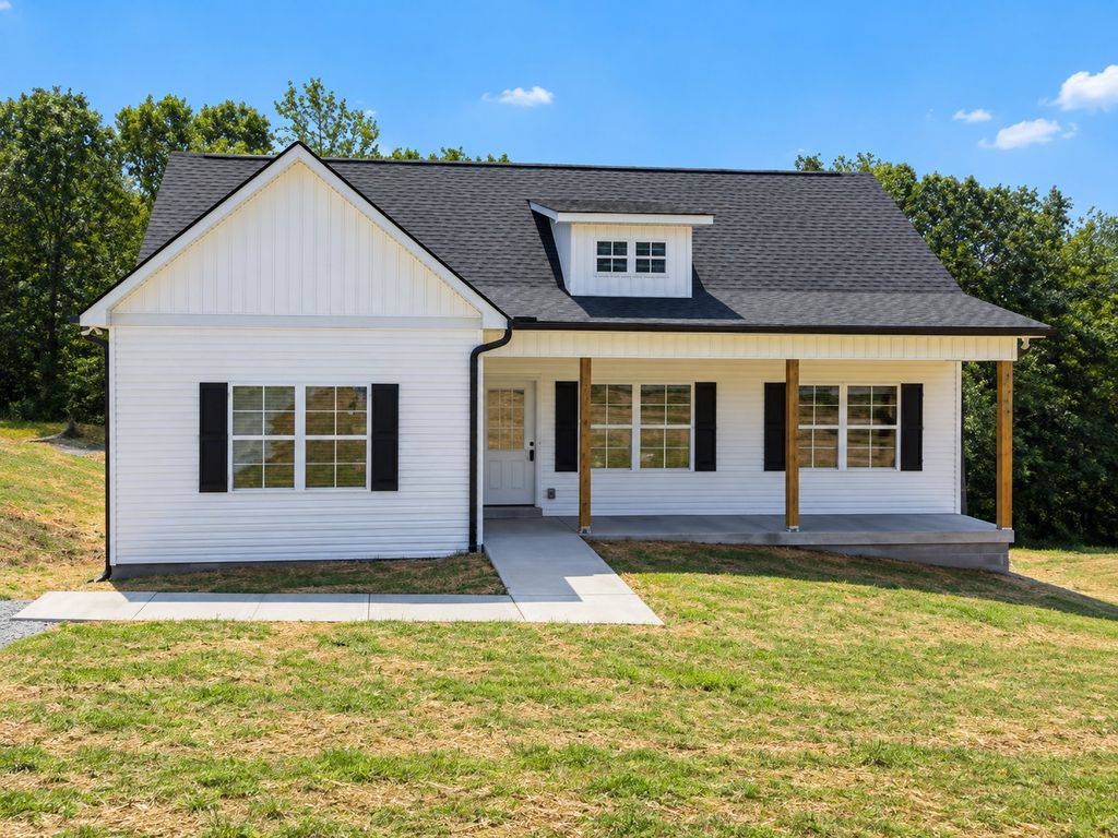 1268 Old County House Road, Charlotte