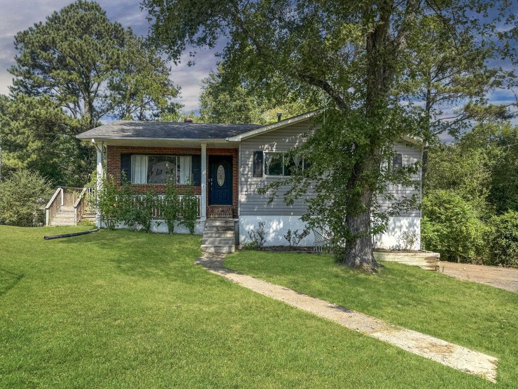 2640 Greenhills Cove Se, Cleveland