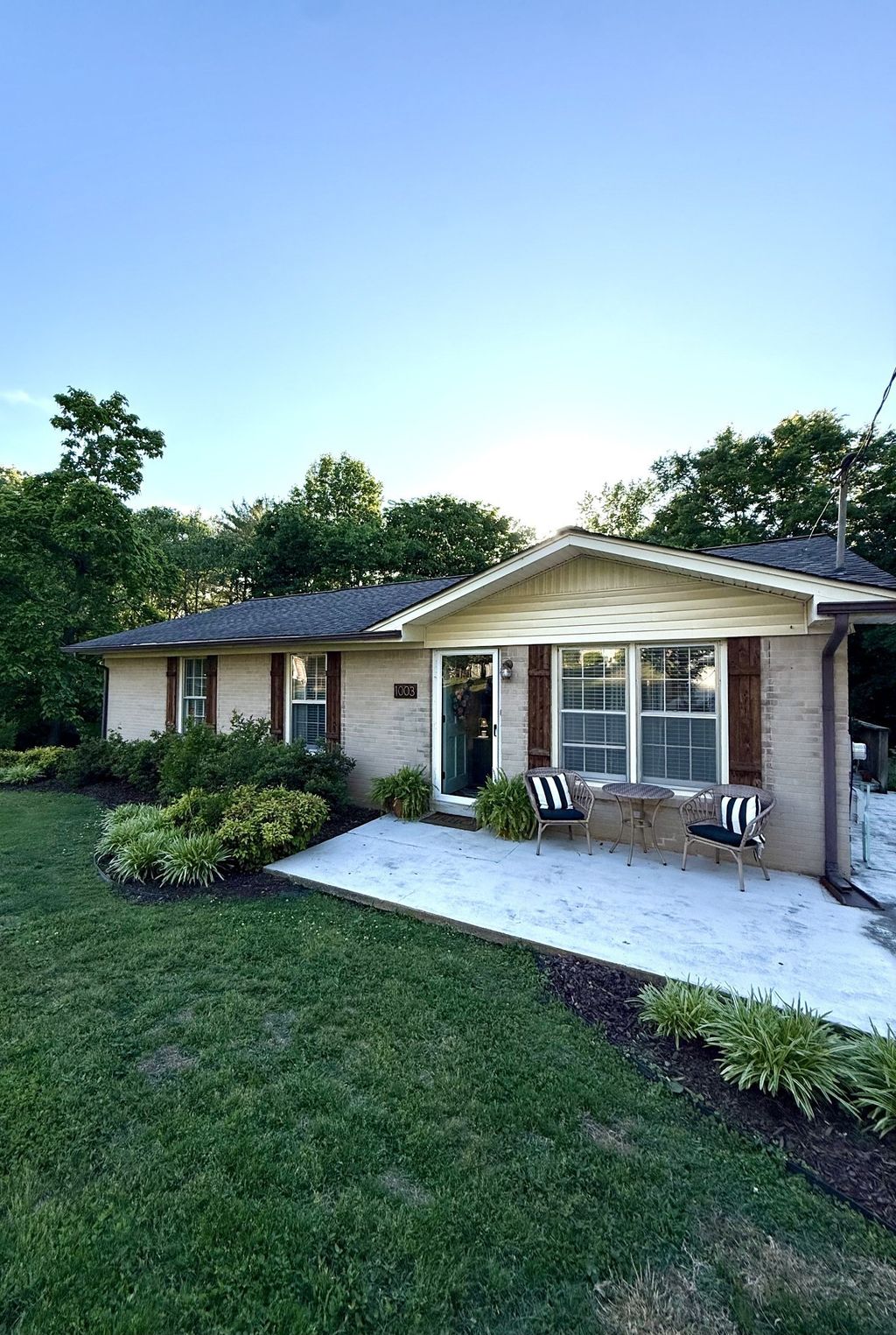 1003 Pine Cir, Lawrenceburg