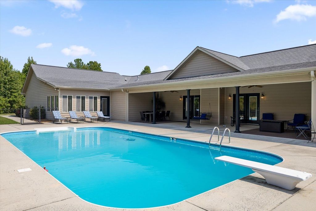 299 Boxwood Lane, Dayton