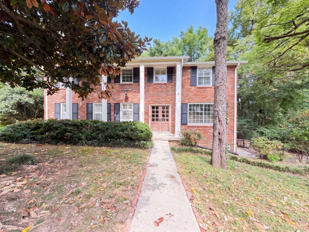 840 Highland Crest Dr, Nashville