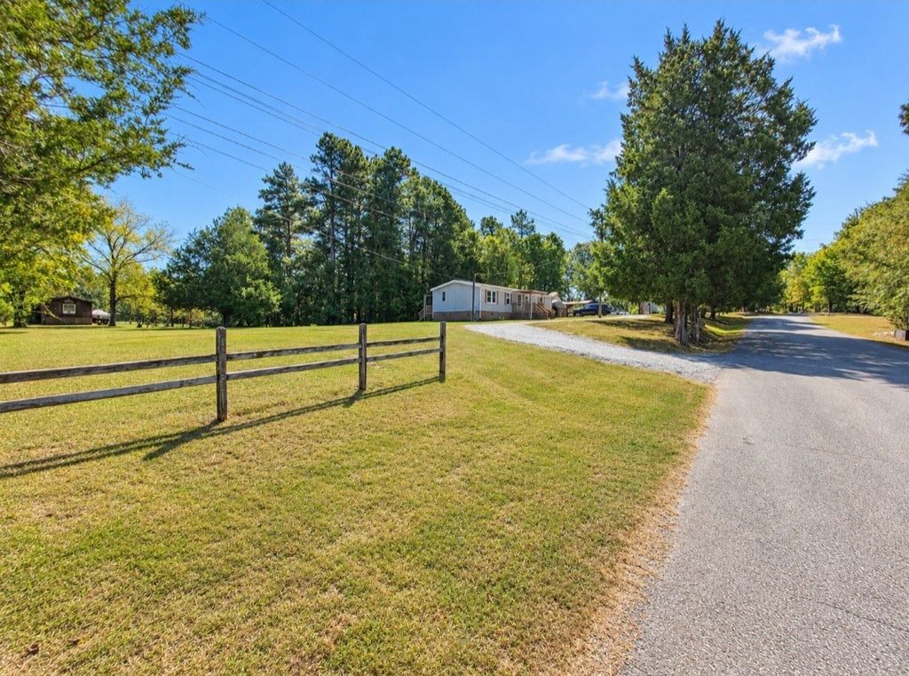 3494 Trace Creek Rd, White Bluff