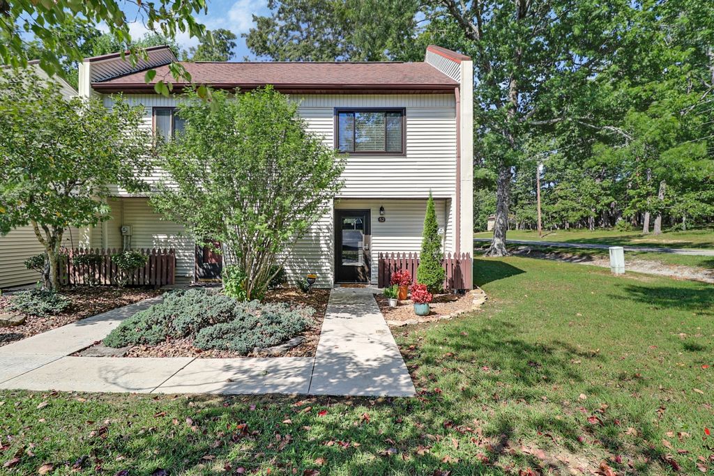 52 Wilshire Heights Dr, Crossville