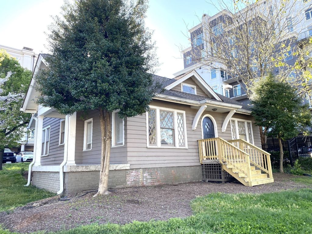 113 30th Ave N, Nashville