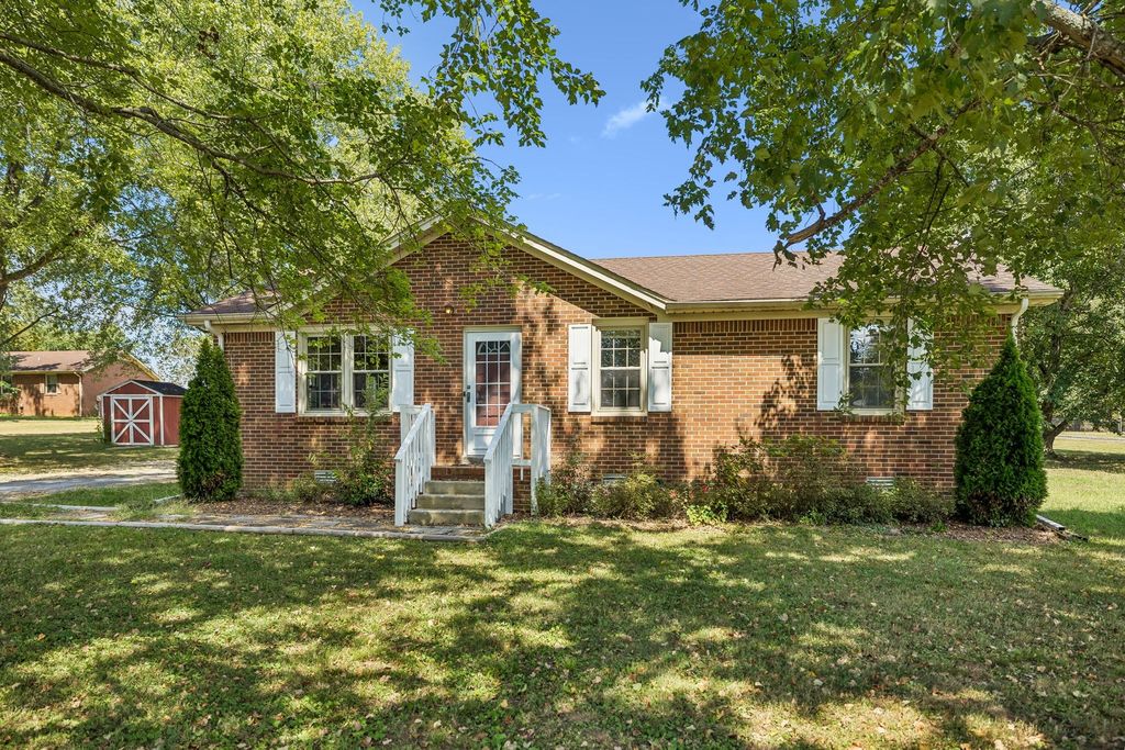 2734 Carters Creek Station Rd, Columbia