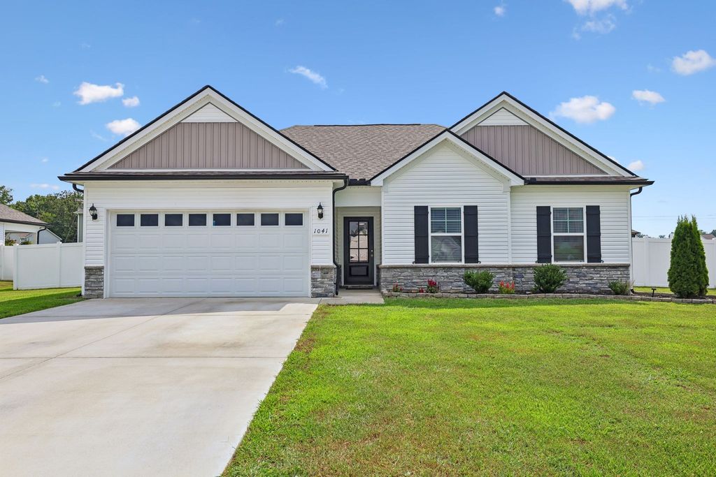 1041 Hickoryridge Dr, Murfreesboro
