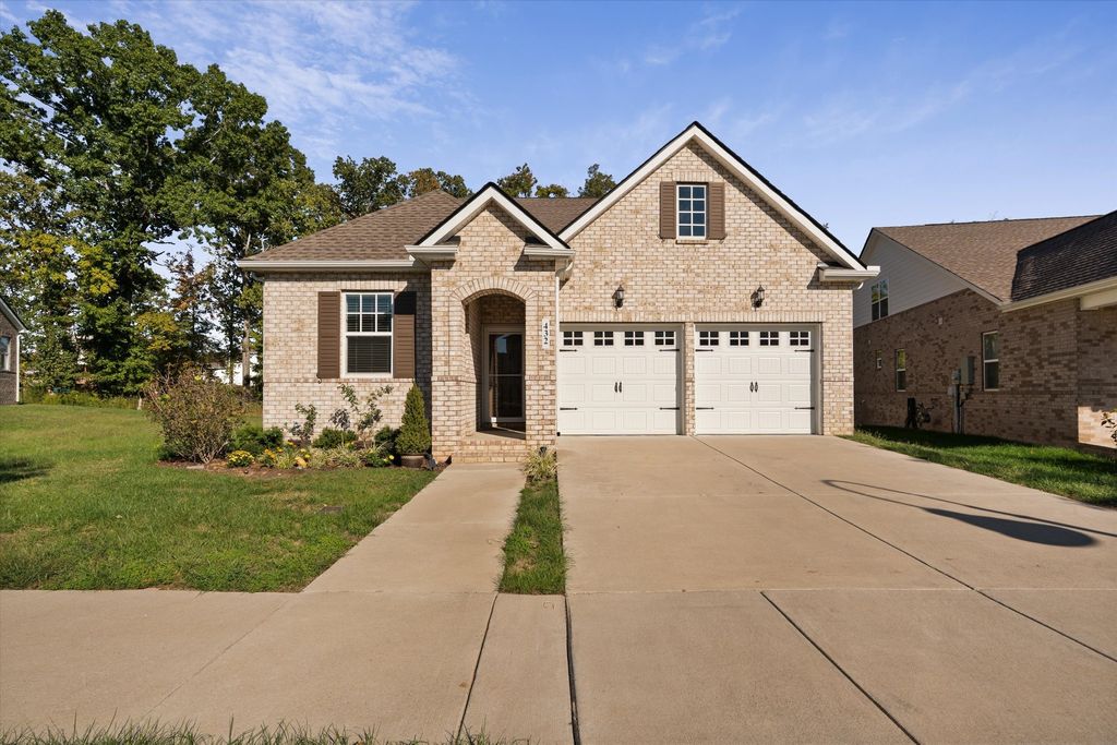 432 Gingerwood Ln, Hendersonville