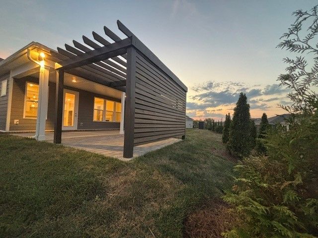 911 Bur Oak Rd, Lebanon