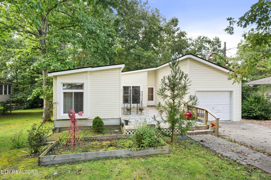 115 Lakeshire Drive, Crossville