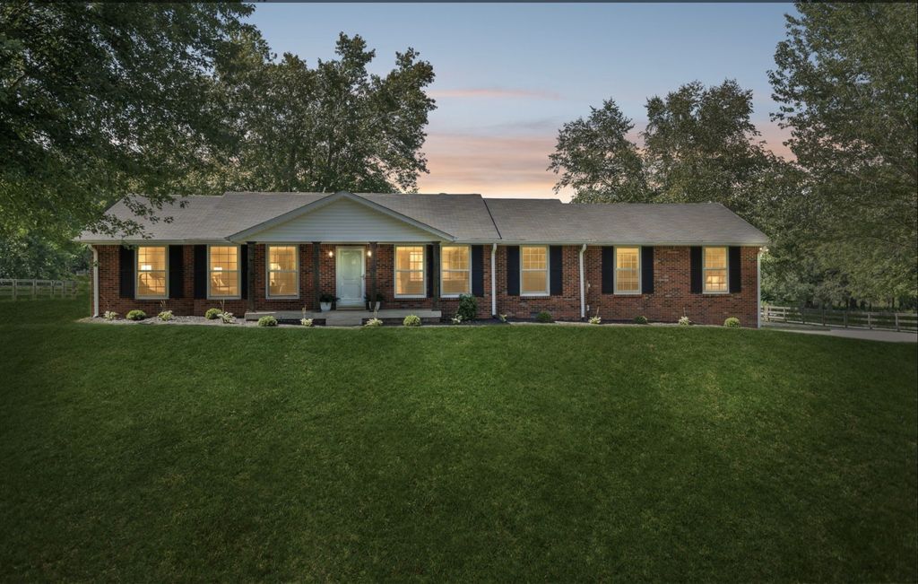 920 Clearview Rd, Cottontown