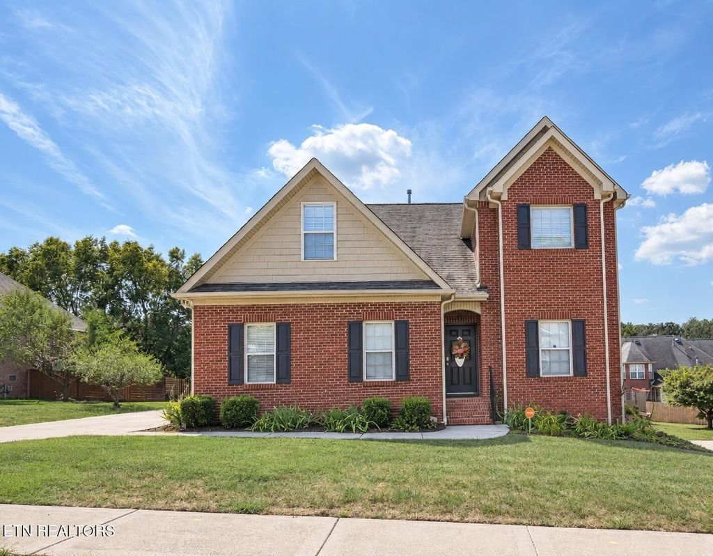 1745 Bonnie Roach Lane, Knoxville