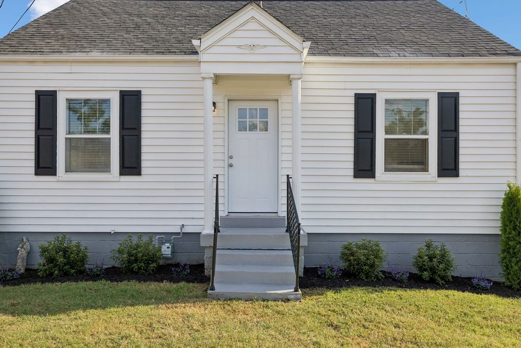 524 E Trinity Ln, Nashville
