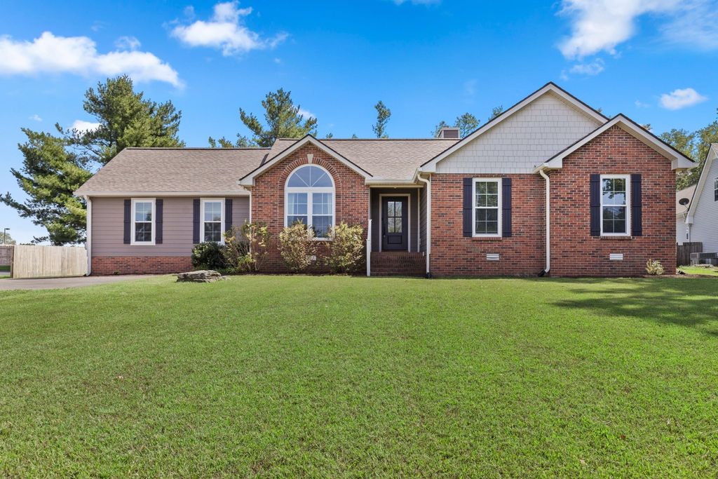 104 Dawn Ct, White House