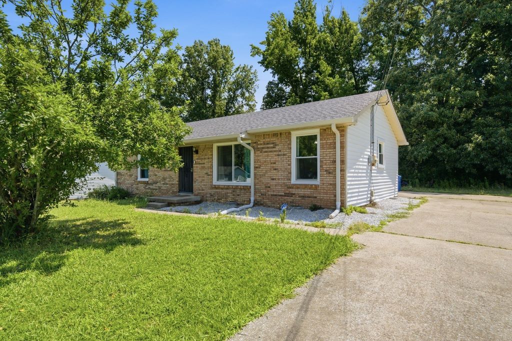 535 Donna Dr, Clarksville