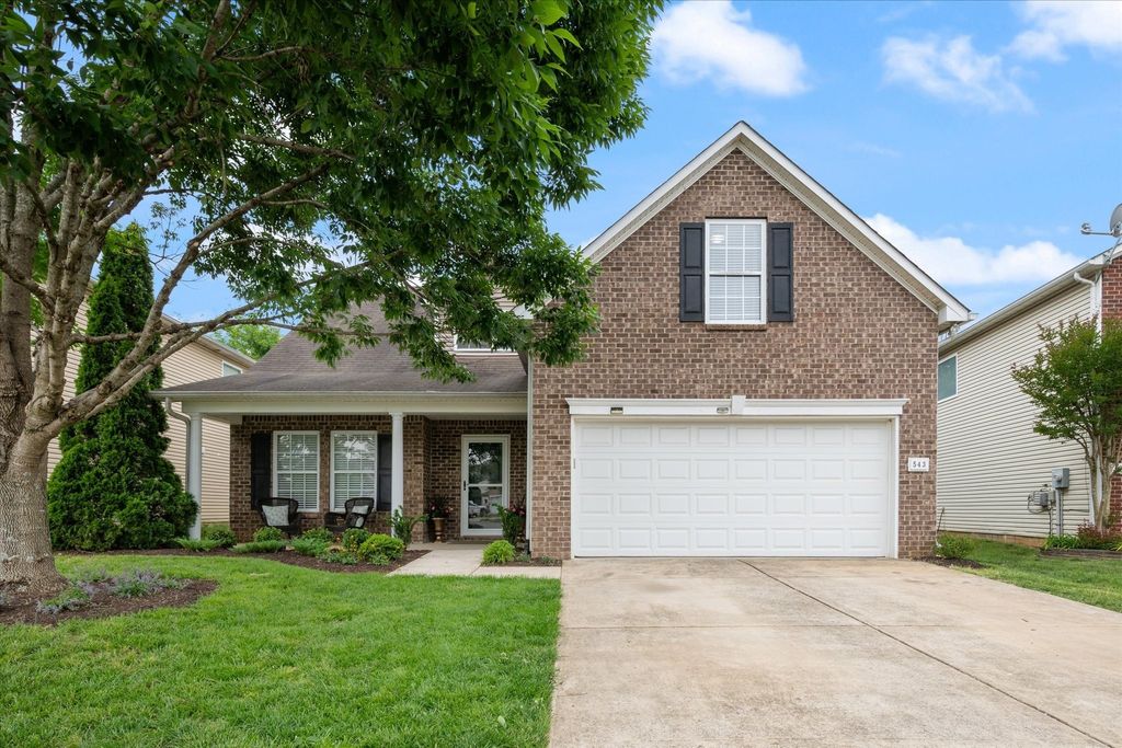 543 Creek Oak Dr, Murfreesboro