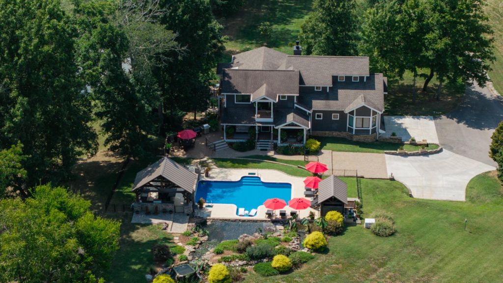 3363 Huntsville Hwy, Fayetteville
