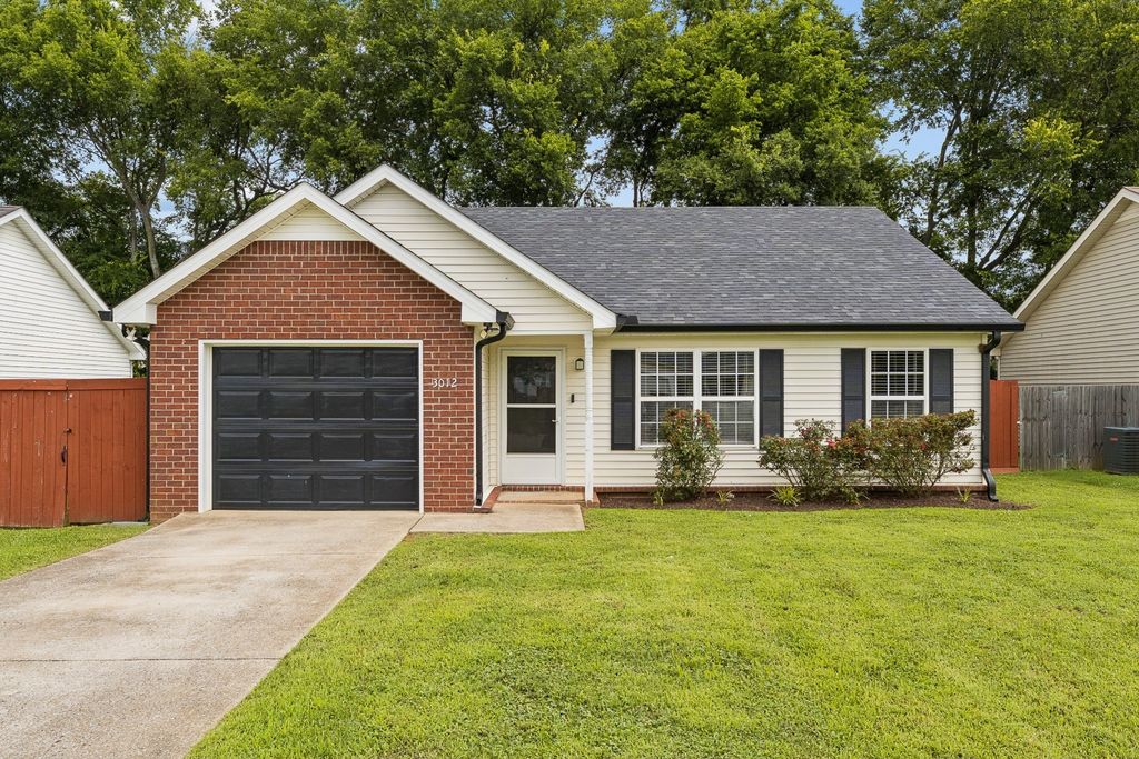 3012 Roscommon Dr, Murfreesboro