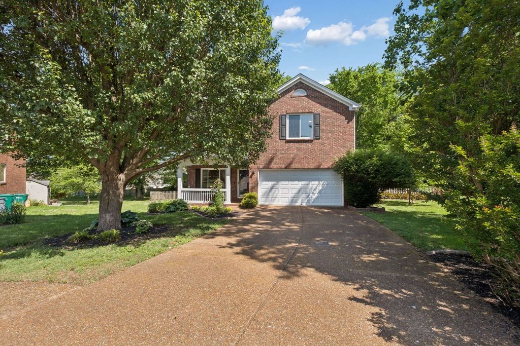909 Buckskin Ct, Nashville