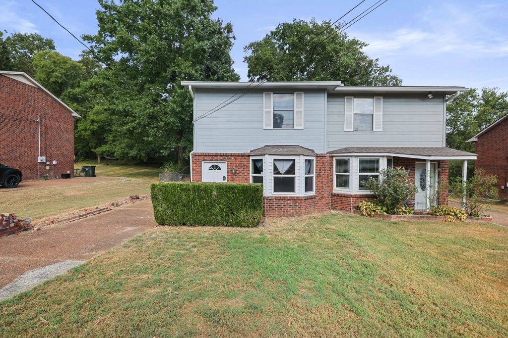 681 Mercer Dr, Hermitage