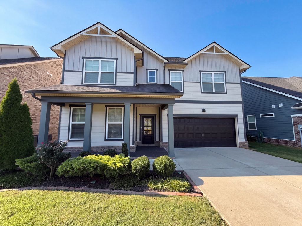 213 Snapdragon Dr, Smyrna