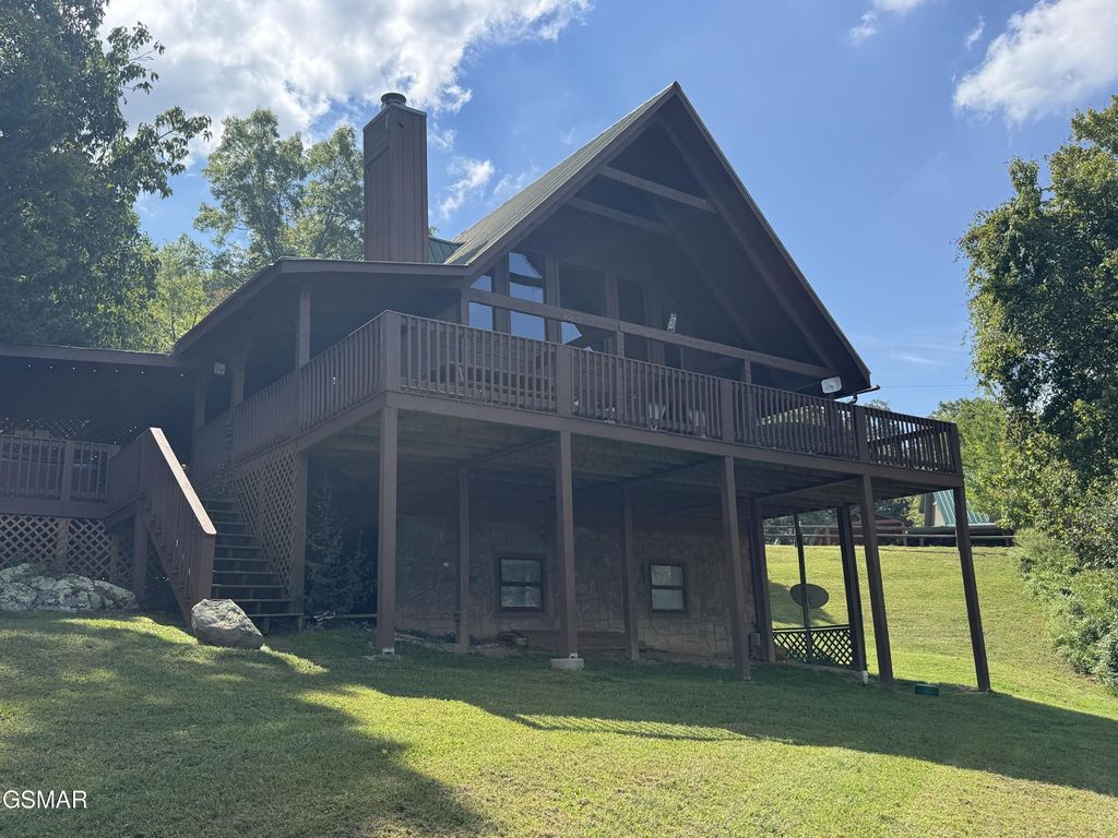 1640 Bench Mountain Way, Sevierville