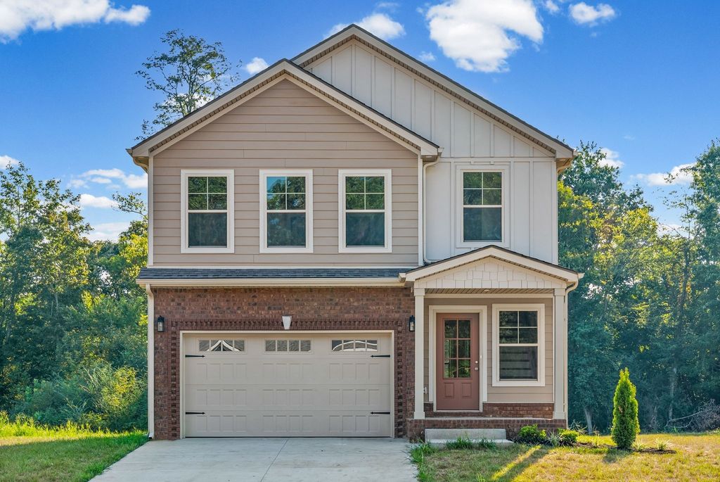 356 Hereford Farms, Clarksville