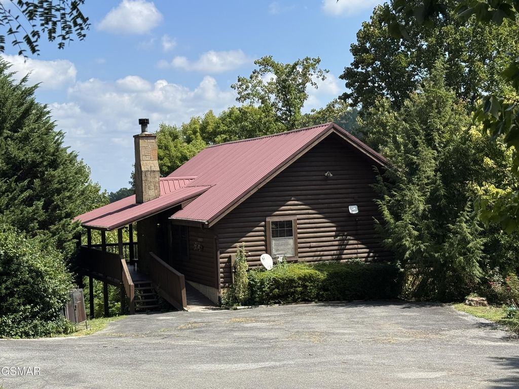 2409 Walnut Cove Way, Sevierville