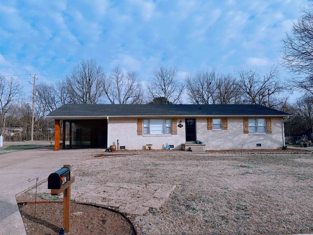 376 Sunset Dr, Lexington