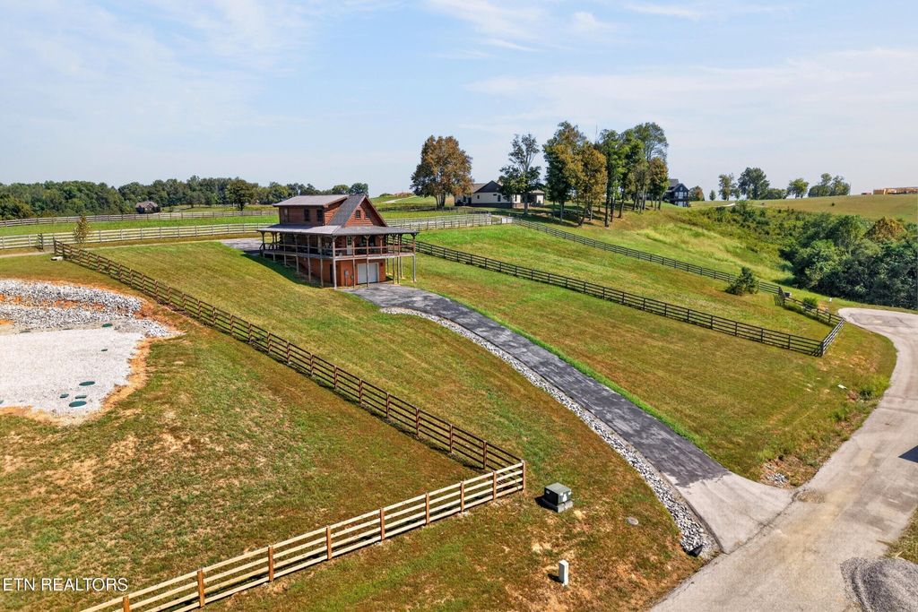 121 Bluegill Rd, Hilham