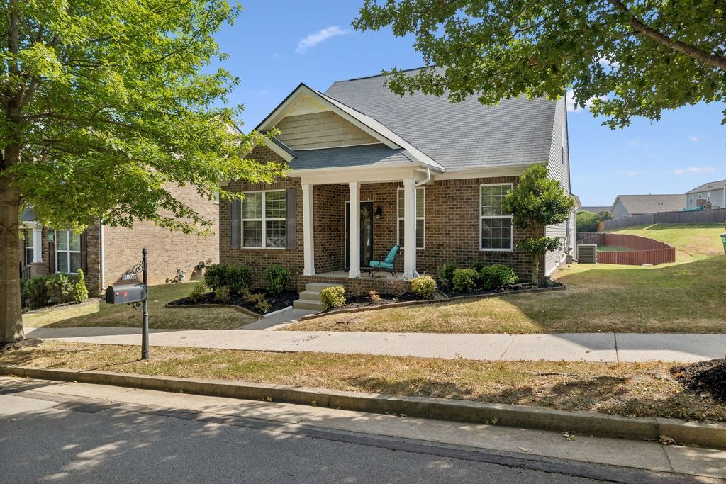 1075 Riverwood Village Blvd, Hermitage