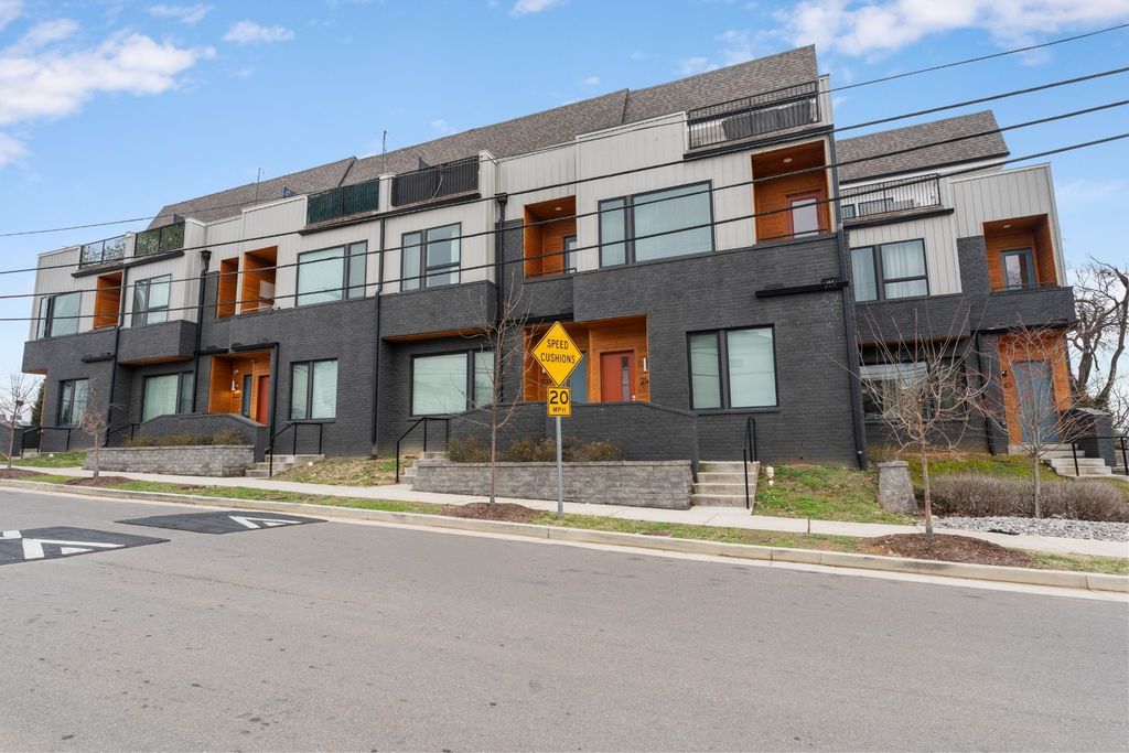 2143 24th Avenue N, Nashville