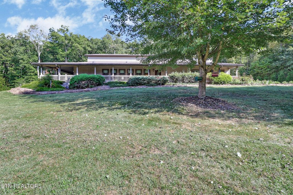 1546 Earl Jones Rd, Crossville