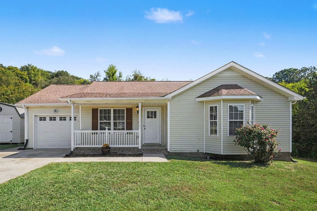 2650 Cummings Cir, Clarksville