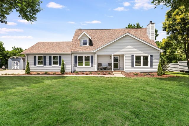 1208 Newmans Trl, Hendersonville
